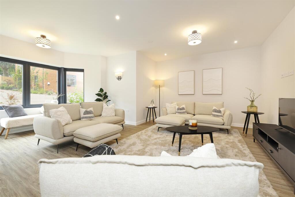 LEATHERHEAD ROAD, BOOKHAM, KT23