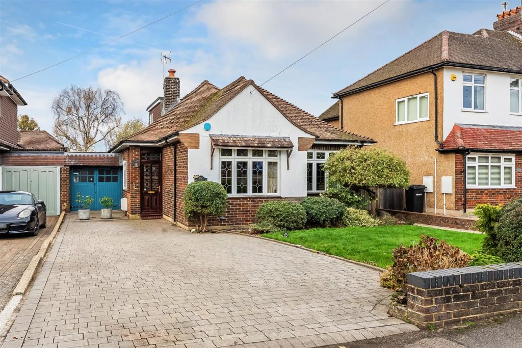 CRADDOCKS AVENUE, ASHTEAD, KT21