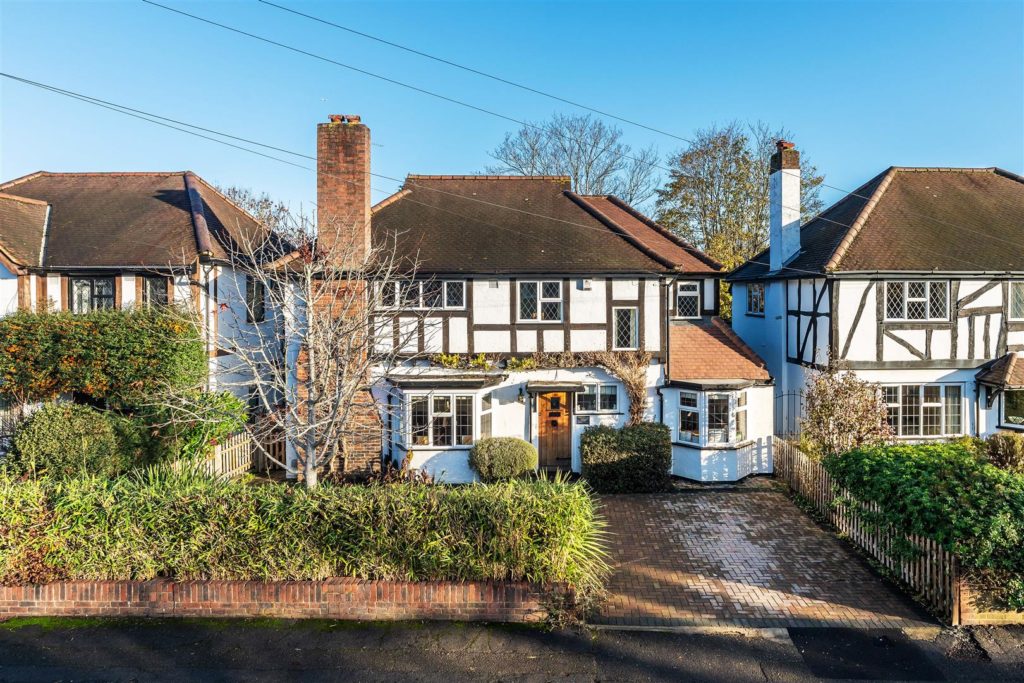 SQUIRRELS WAY, EPSOM, KT18