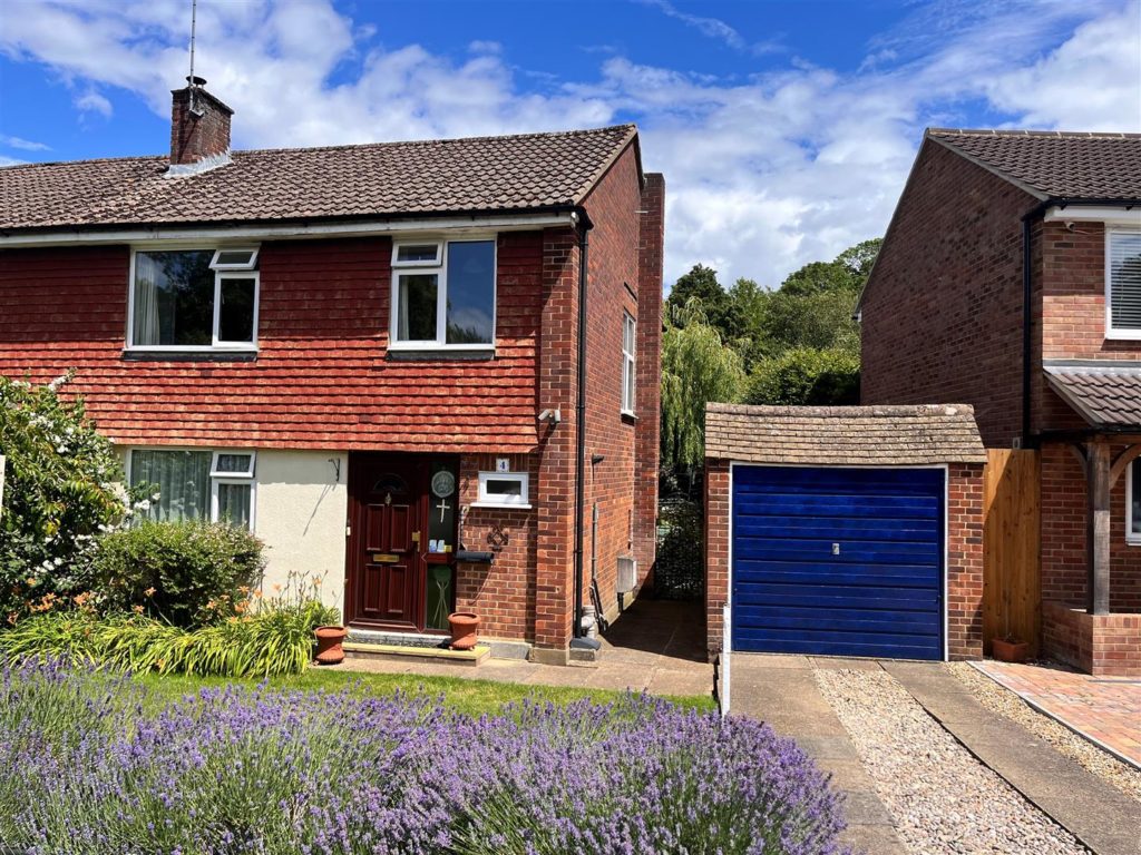 GRIFFIN WAY, BOOKHAM, KT23