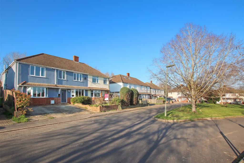 HILLEY FIELD LANE, FETCHAM, KT22