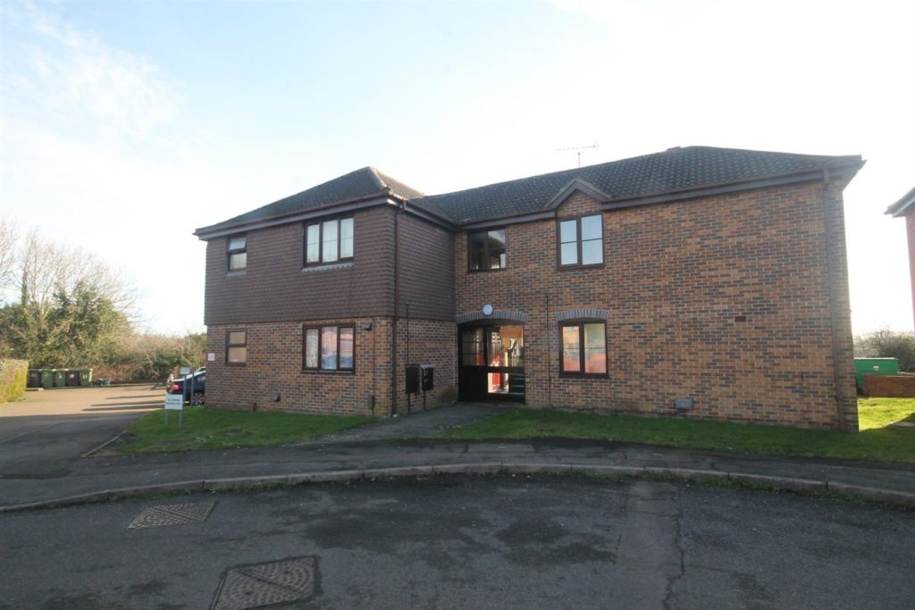 TEAZLEWOOD PARK, LEATHERHEAD, KT22