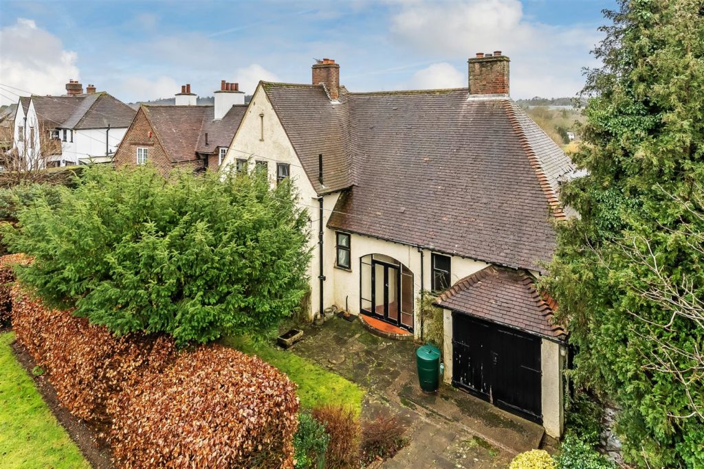 ST MARYS ROAD, SOUTH LEATHERHEAD, KT22