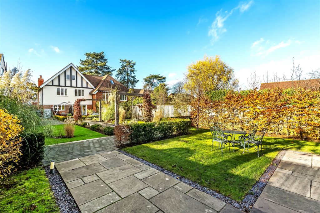 OAKFIELD ROAD, ASHTEAD, KT21