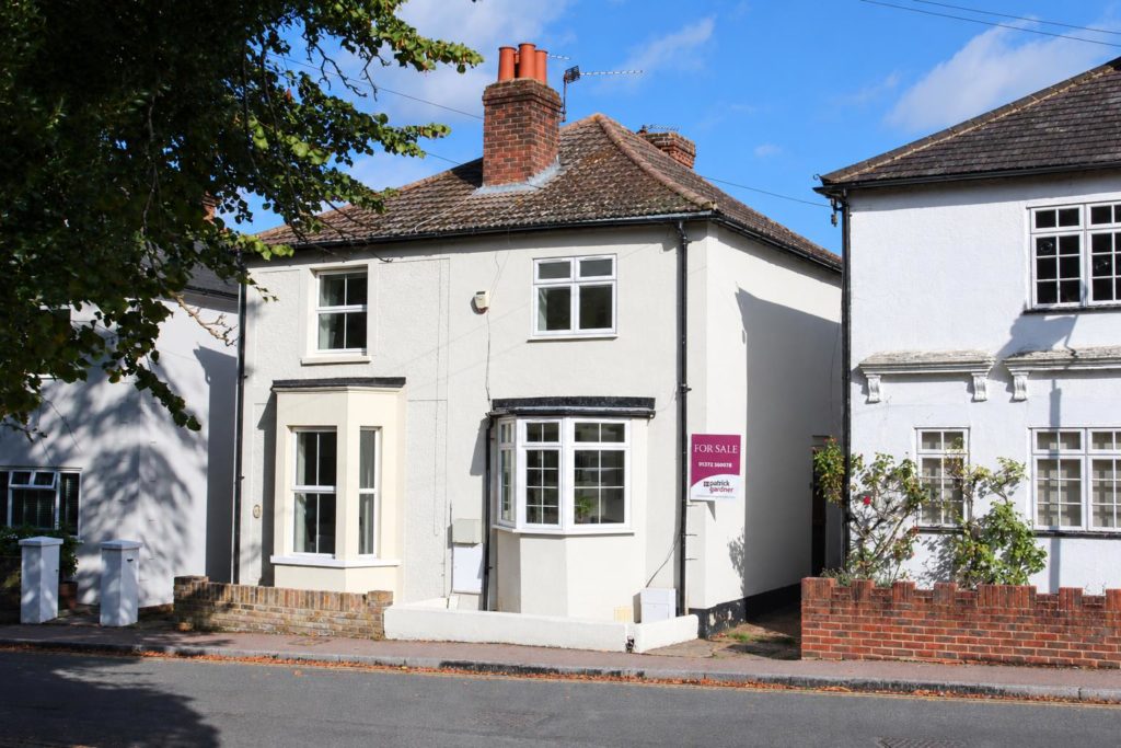 HIGHLANDS ROAD, SOUTH LEATHERHEAD, KT22