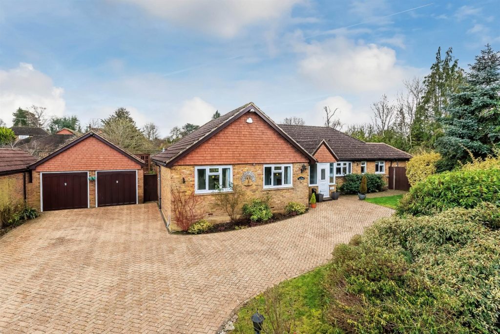 WELLS CLOSE, GREAT BOOKHAM, KT23