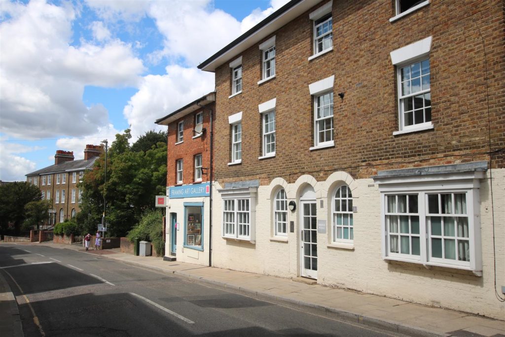 BRIDGE STREET, LEATHERHEAD, KT22