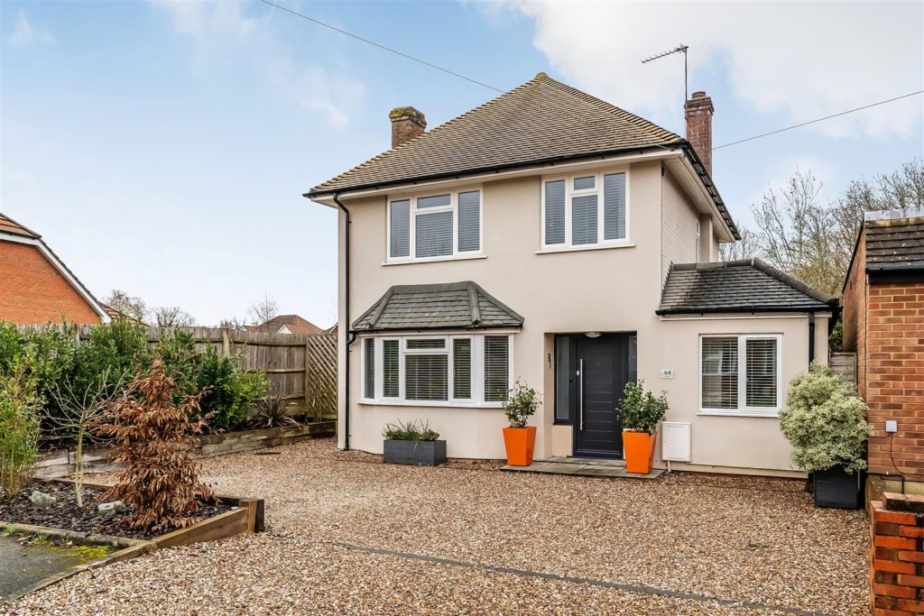 MOLE ROAD, FETCHAM, KT22
