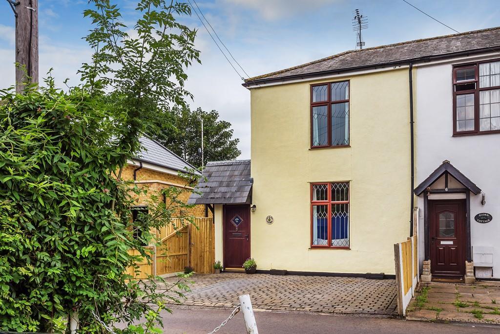 OAK ROAD, LEATHERHEAD, KT22