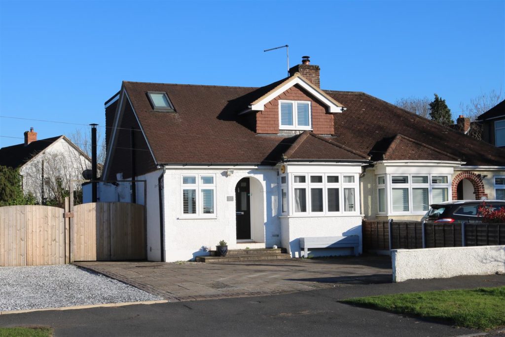 WARENNE ROAD, FETCHAM, KT22