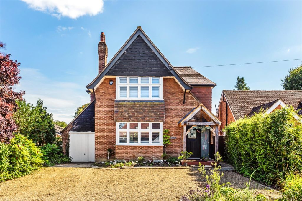 OAKDENE ROAD, GREAT BOOKHAM, KT23