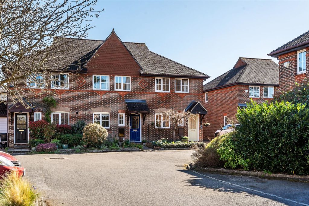 GAYTON CLOSE, ASHTEAD, KT21
