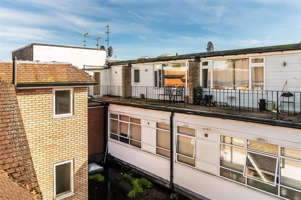 THE STREET, ASHTEAD, KT21