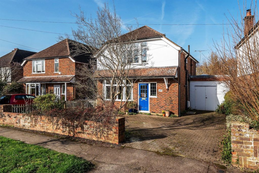 LOWER ROAD, GREAT BOOKHAM, KT23