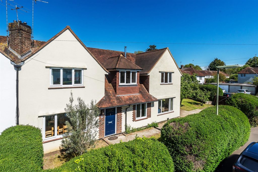 POPLAR AVENUE, LEATHERHEAD, KT22