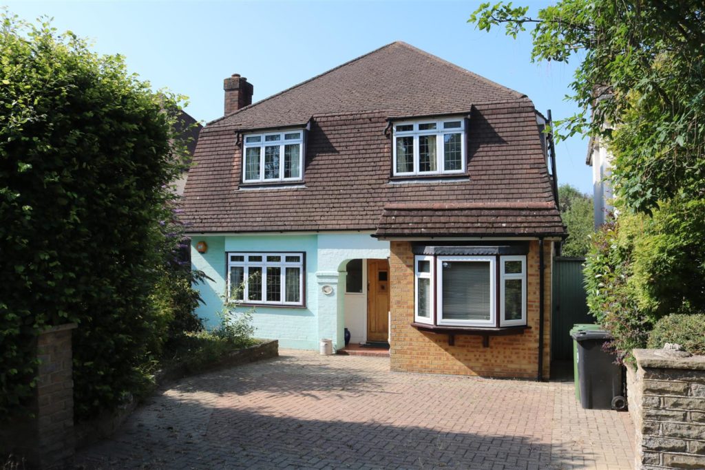 RANDALLS ROAD, LEATHERHEAD, KT22