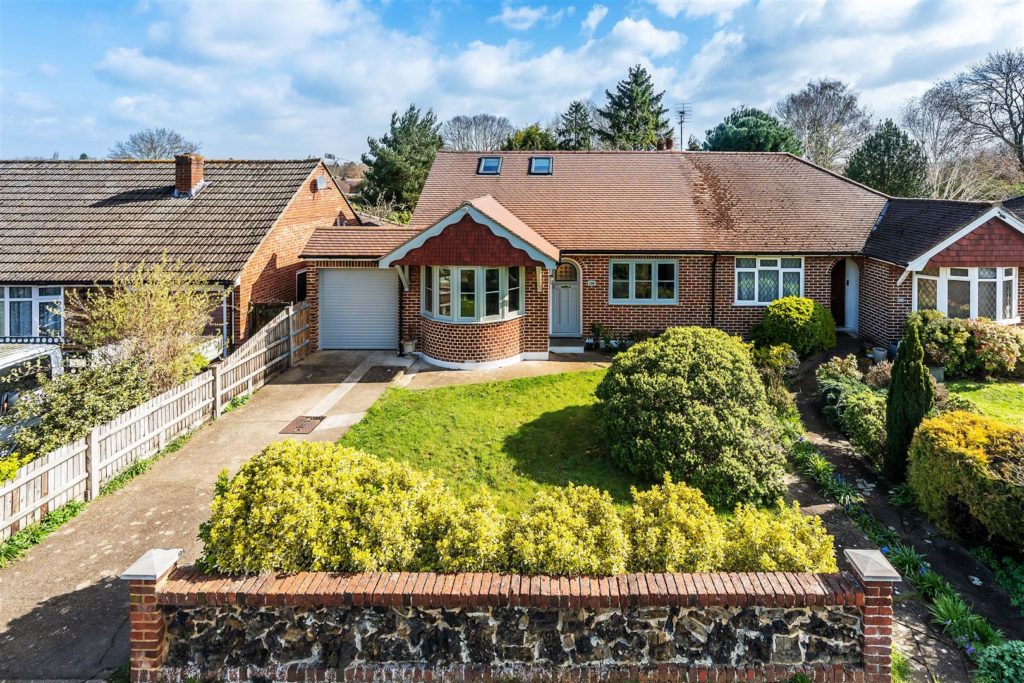 NUTCROFT GROVE, FETCHAM, KT22