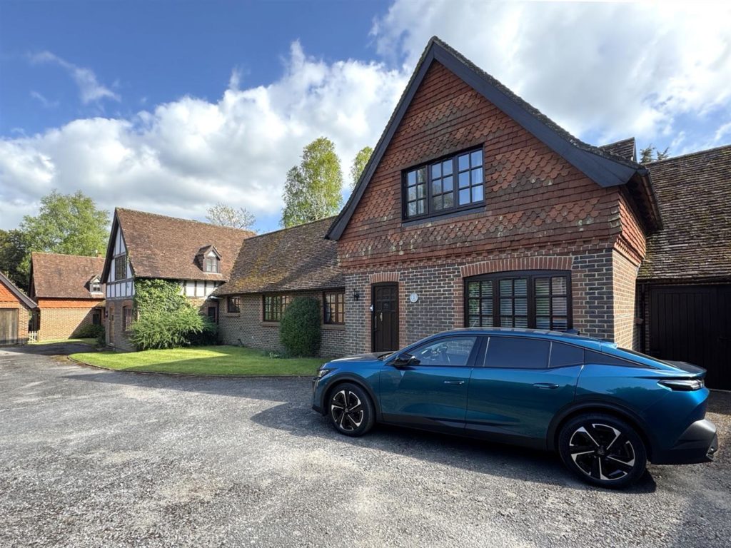 DUNGATES LANE, BUCKLAND, RH3