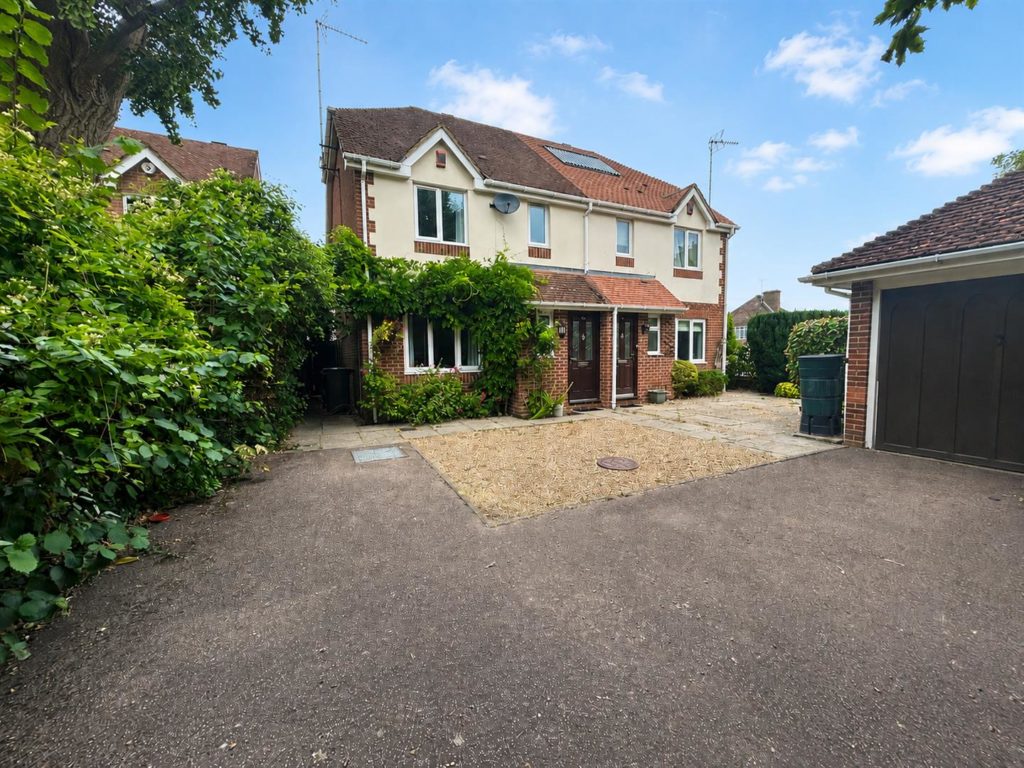 ELMER COTTAGES, FETCHAM, KT22