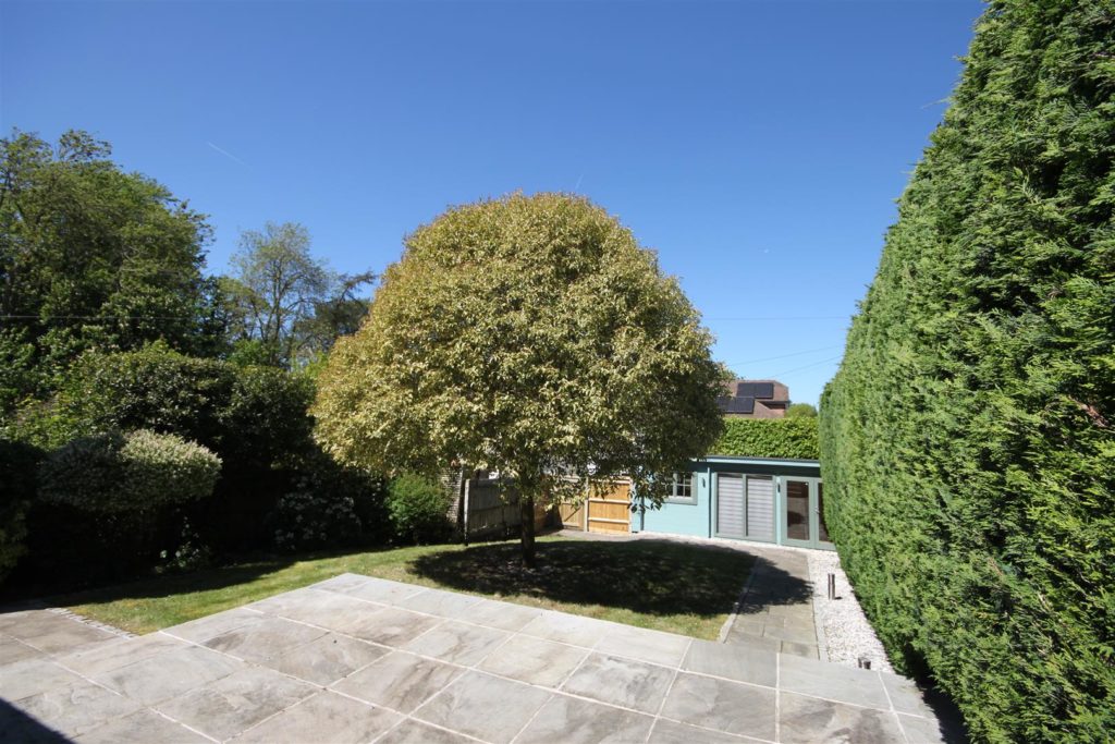 GUILDFORD ROAD, BOOKHAM, KT23
