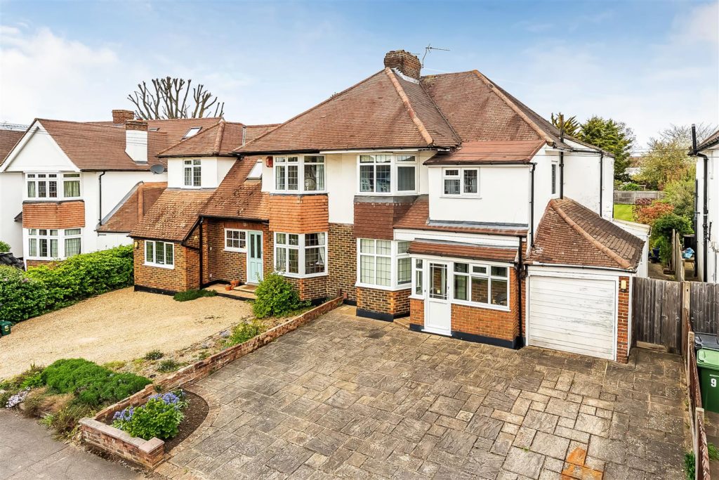 CHAFFERS MEAD, ASHTEAD, KT21