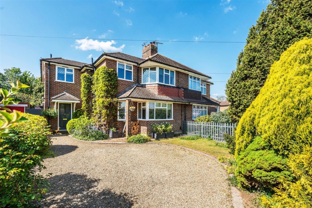 NUTCROFT GROVE, FETCHAM, KT22