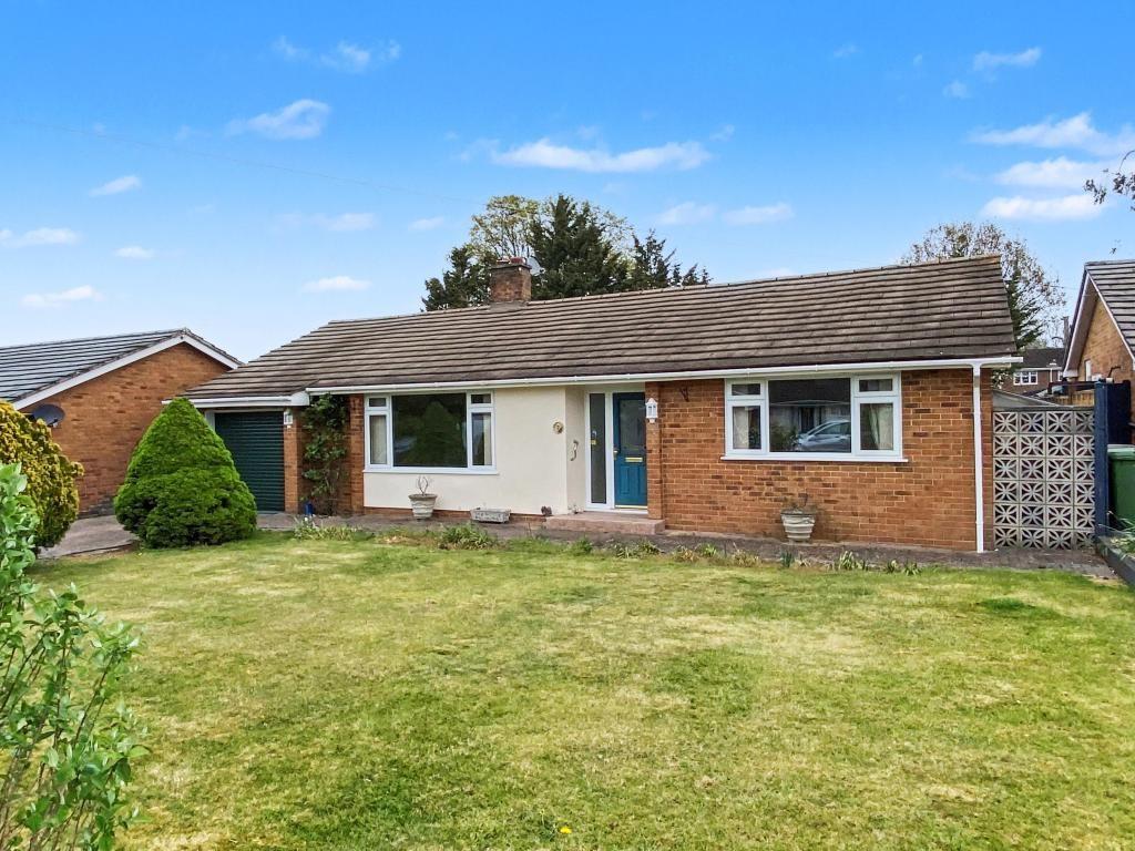 LANG CLOSE, FETCHAM, KT22