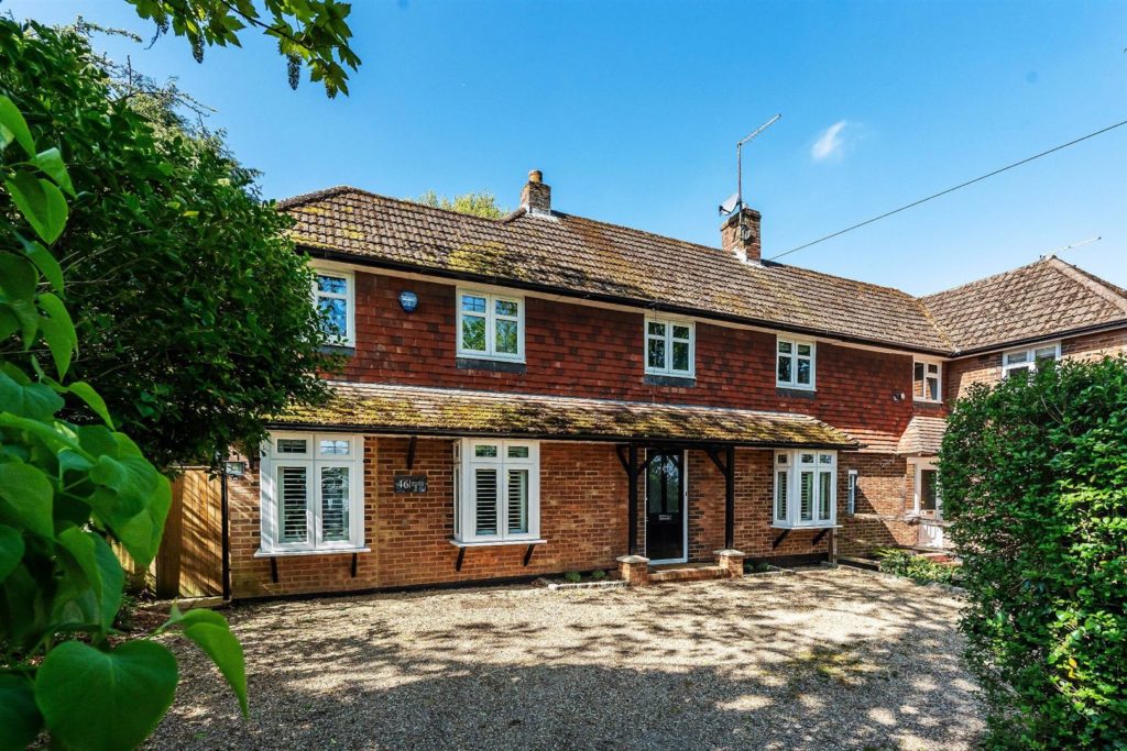 DORKING ROAD, GREAT BOOKHAM, KT23