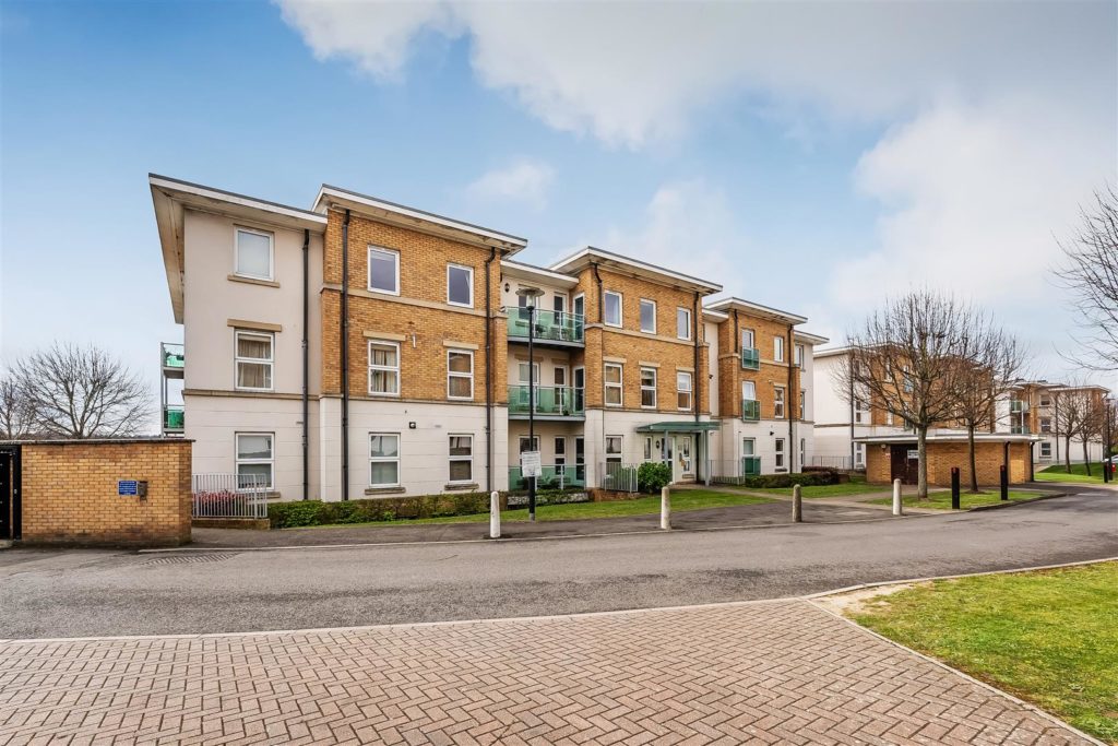 HIGHBURY DRIVE, LEATHERHEAD, KT22