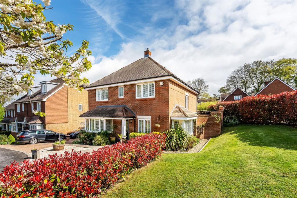 MARLEY RISE, DORKING, RH4