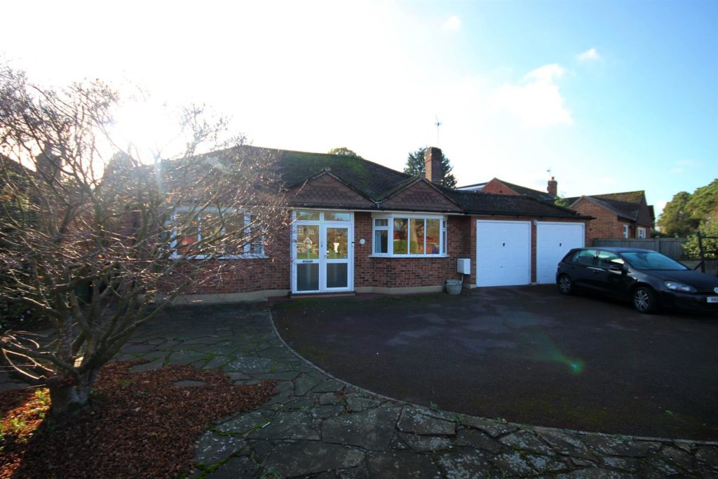 HILLSIDE ROAD, ASHTEAD, KT21