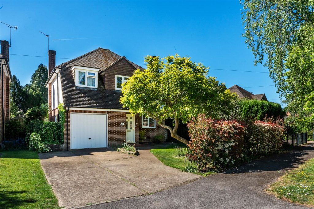 CANNON WAY, FETCHAM, KT22