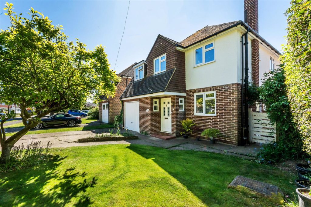 CANNON WAY, FETCHAM, KT22