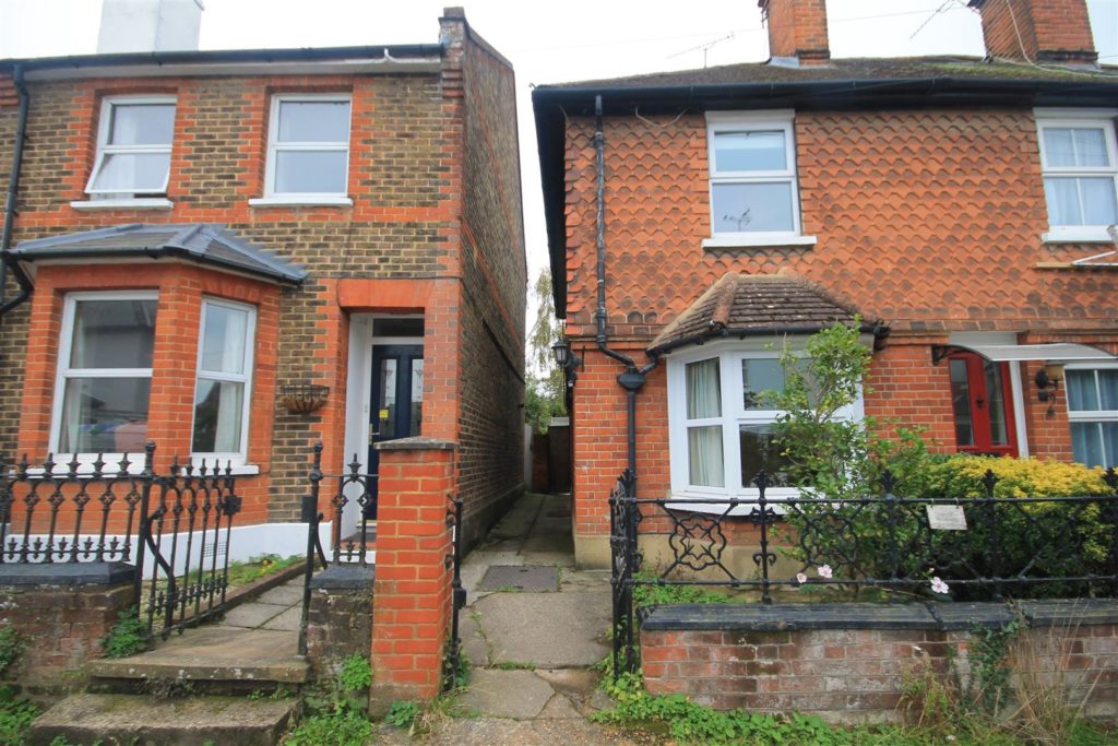 BYRON PLACE, LEATHERHEAD, KT22