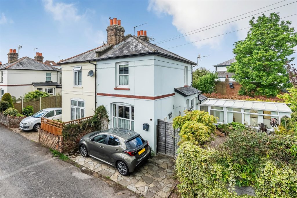 MAGAZINE PLACE, LEATHERHEAD, KT22