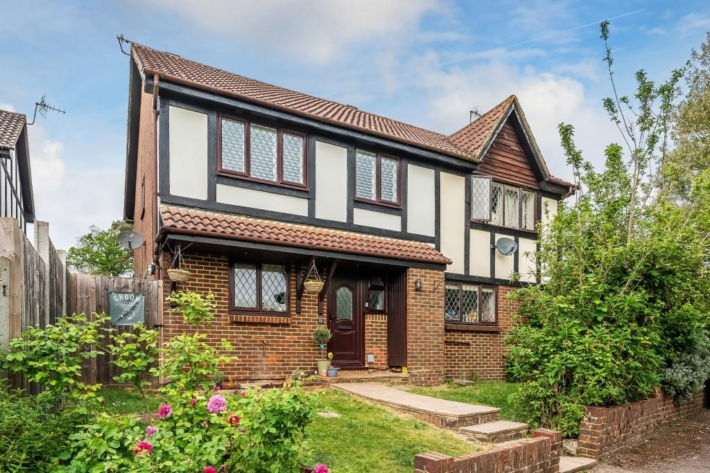 OAK END, BEARE GREEN, RH4