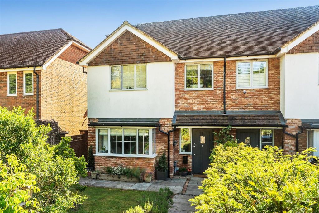 HOLLY CLOSE, BROCKHAM, RH3