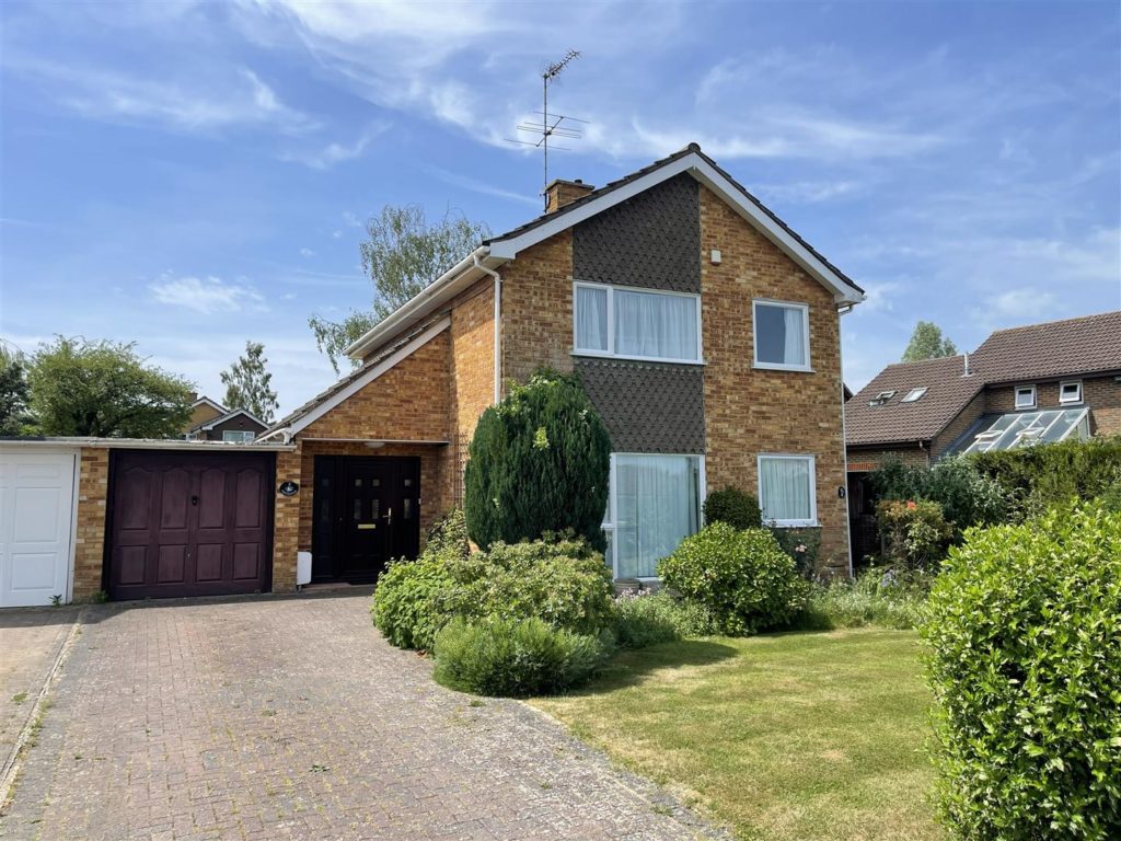 RICHMOND WAY, FETCHAM kt22
