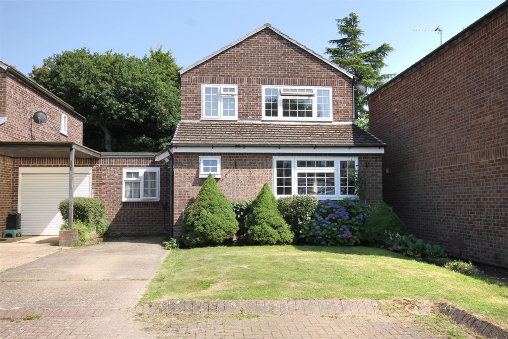 ANSTIEBURY CLOSE, BEARE GREEN, RH5