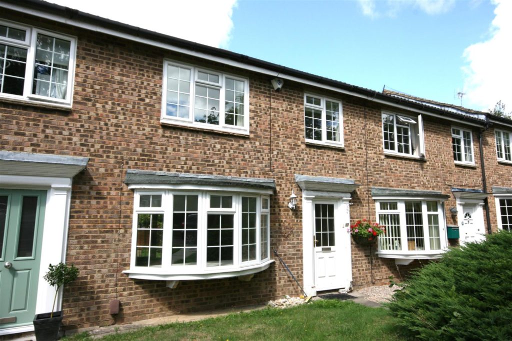 AQUILA CLOSE, LEATHERHEAD
