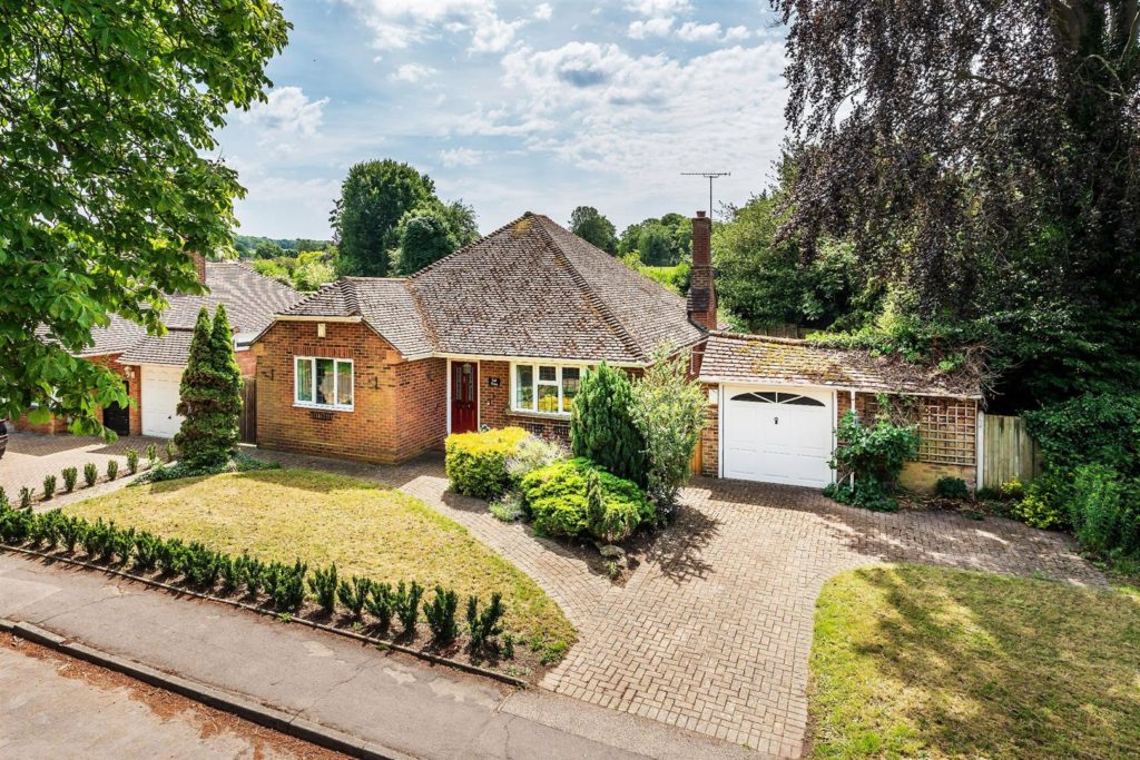 LEATHERHEAD ROAD, GREAT BOOKHAM, KT23