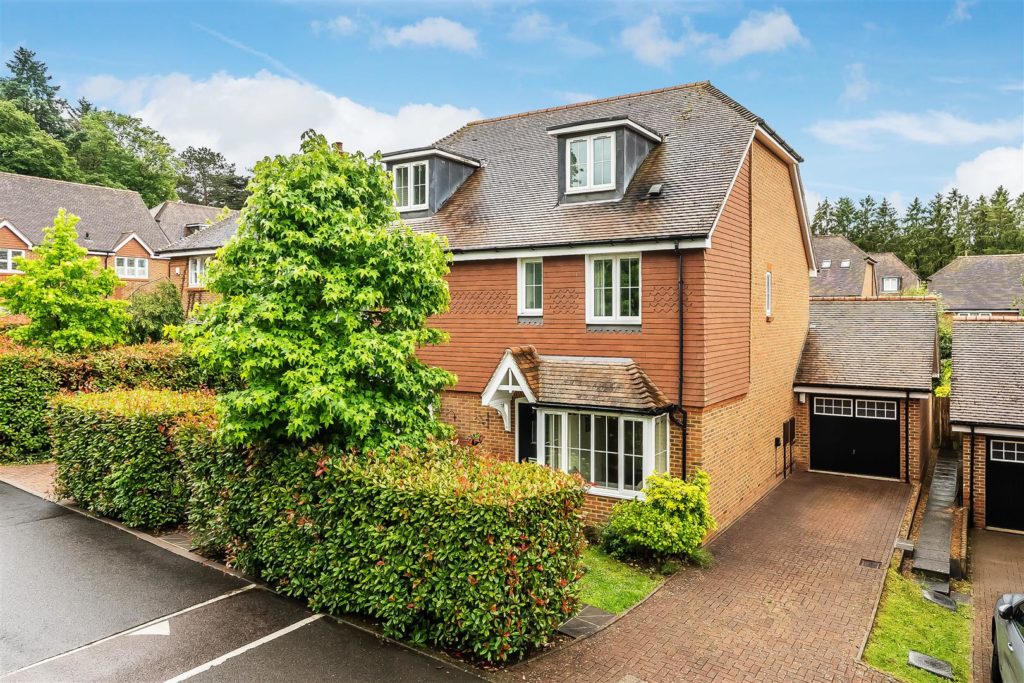 MARLEY RISE, DORKING, RH4