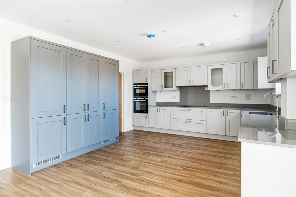 LEATHERHEAD ROAD, GREAT BOOKHAM, KT23