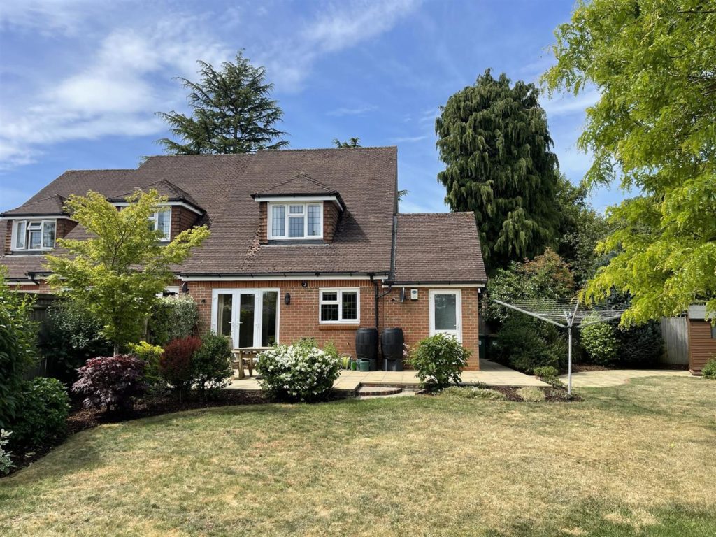 SPRINGVALE CLOSE, GREAT BOOKHAM, KT23