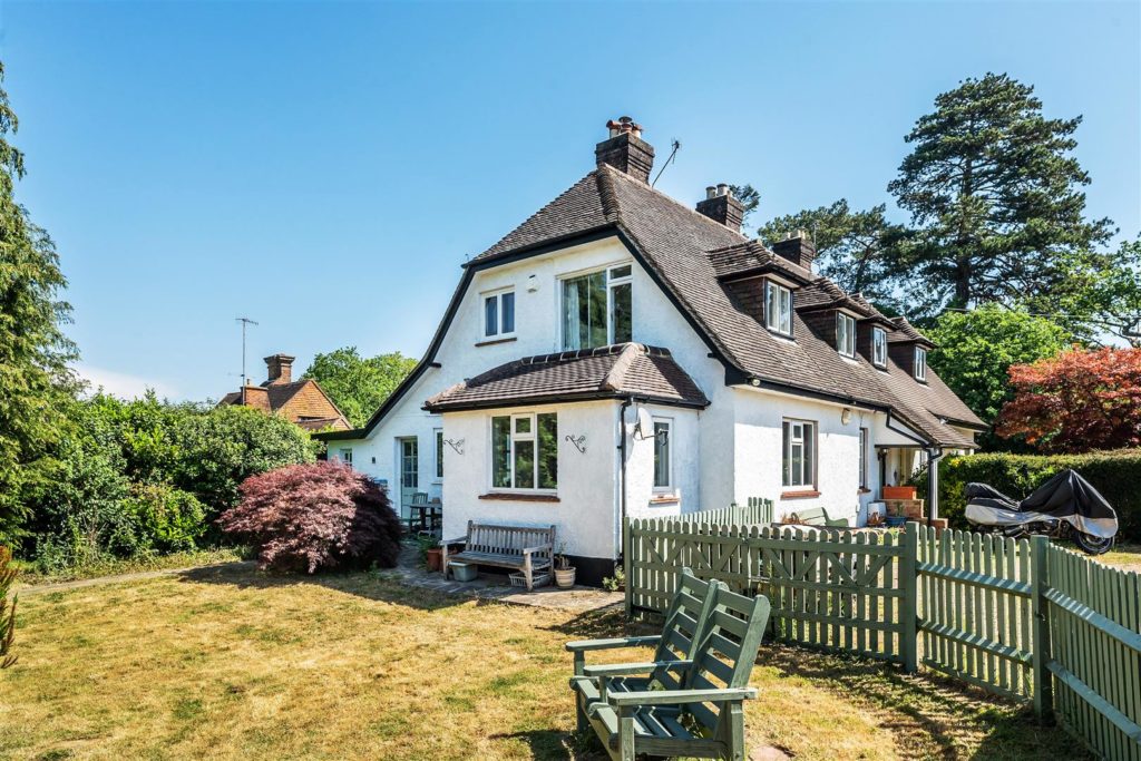 MIDDLE STREET, BETCHWORTH, RH3