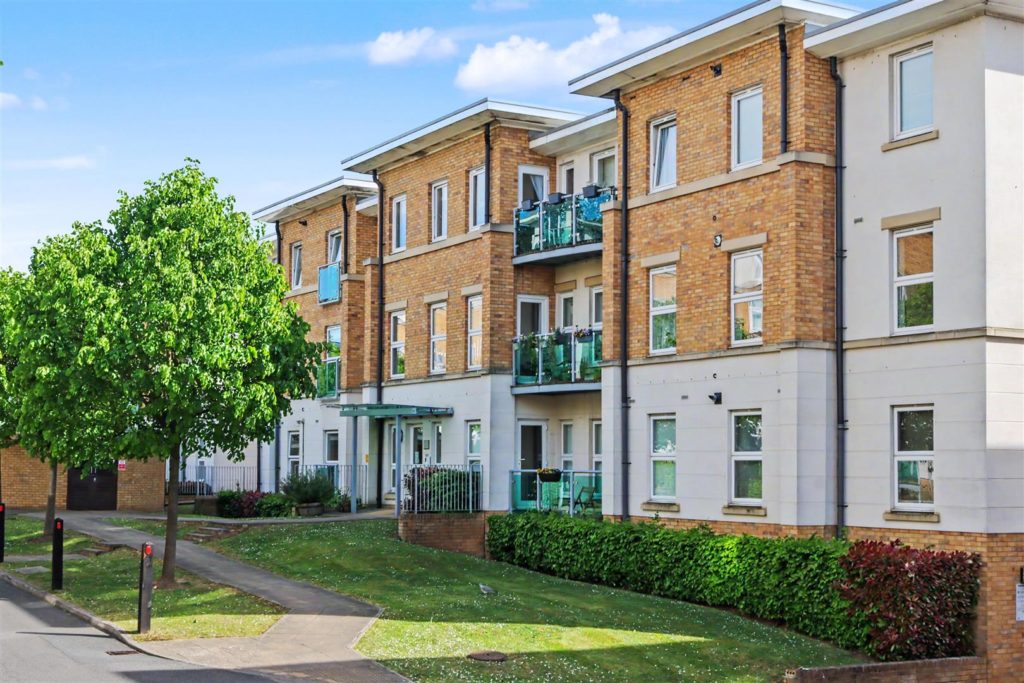 HIGHBURY DRIVE, LEATHERHEAD, KT22
