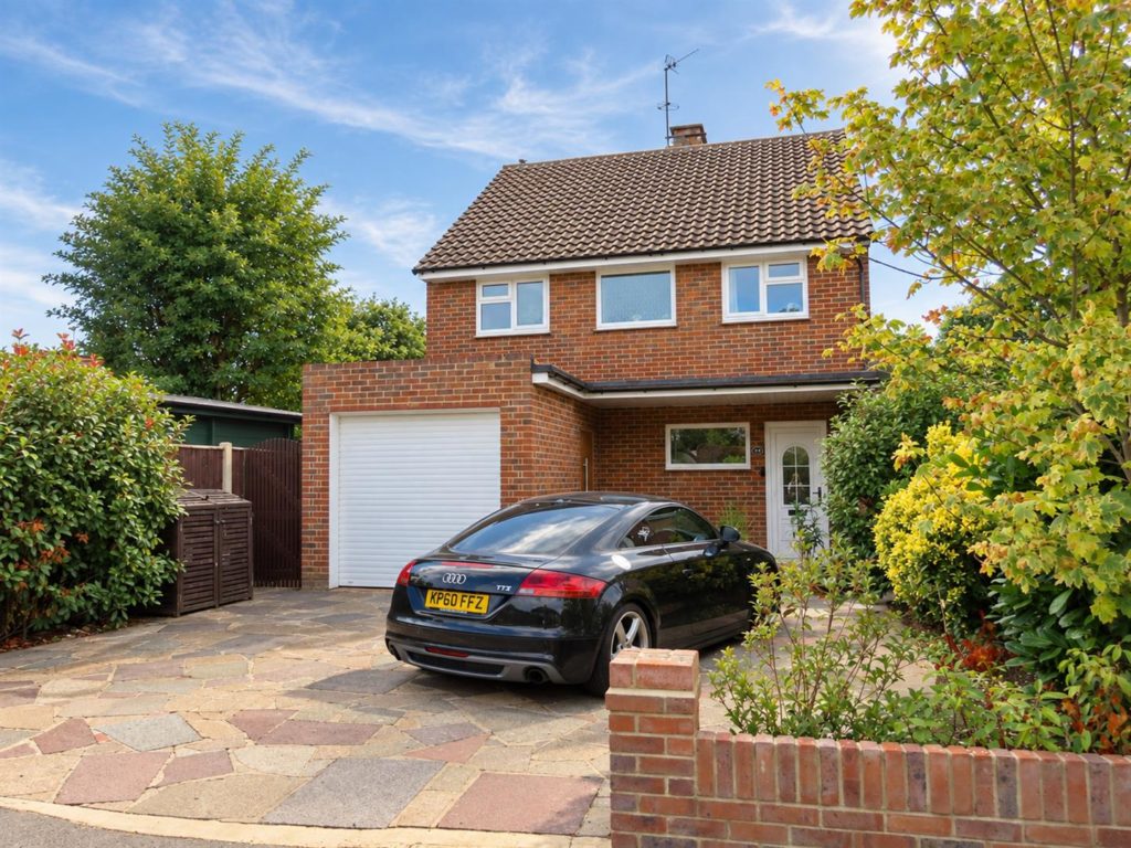 MOLE ROAD, FETCHAM, KT22