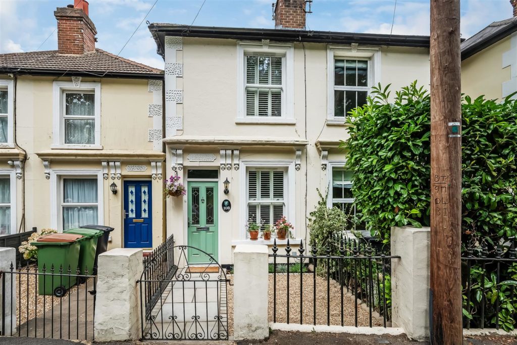 POPLAR ROAD, LEATHERHEAD, KT22