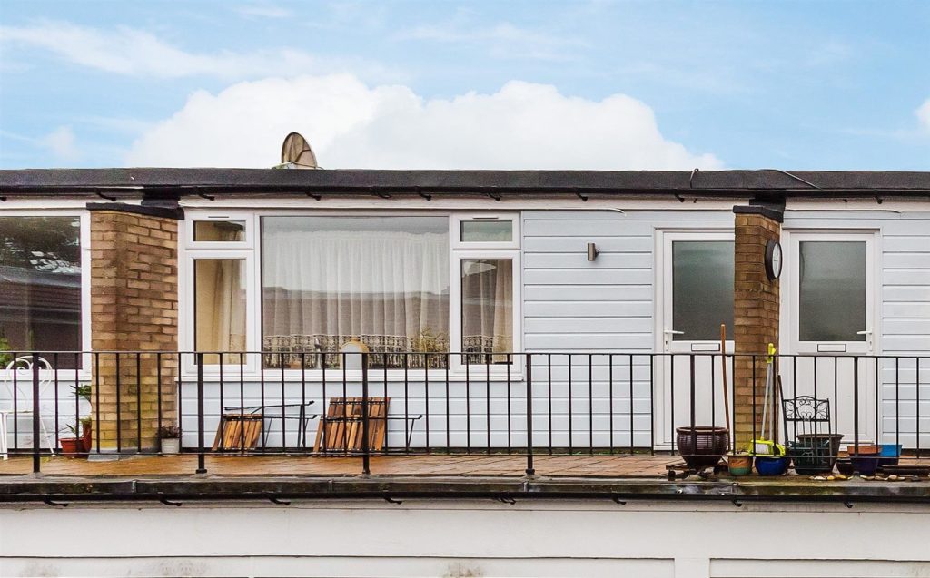 THE STREET, ASHTEAD, KT21