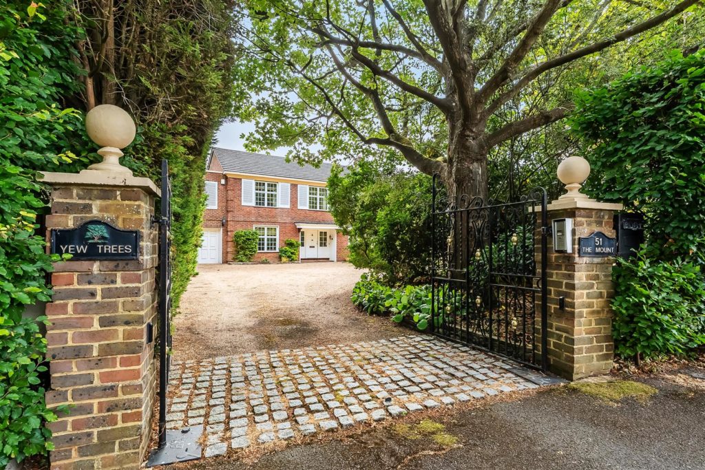 THE MOUNT, FETCHAM, KT22